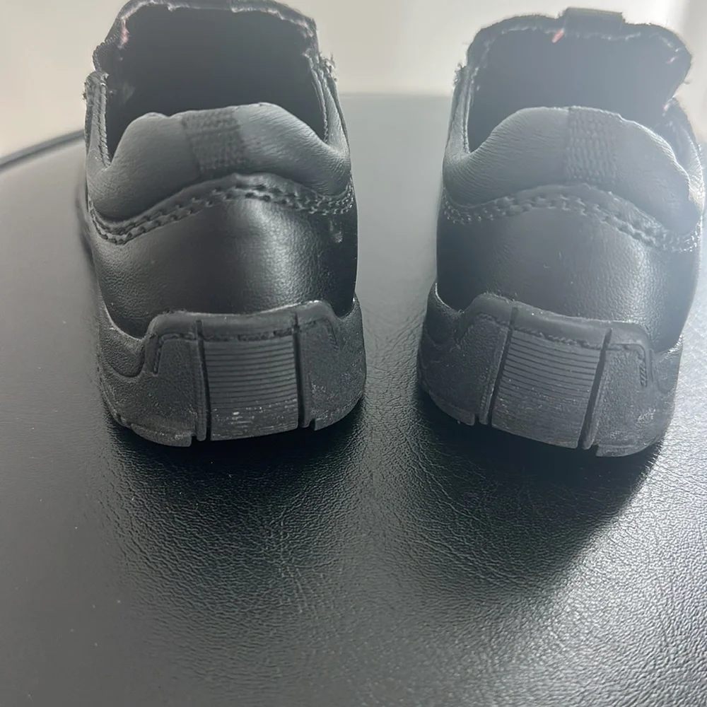 Madison Avenue‎ Boys Black dress shoes size 7.5